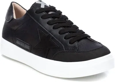 Xti Women's Lace-up Sneakers In Black