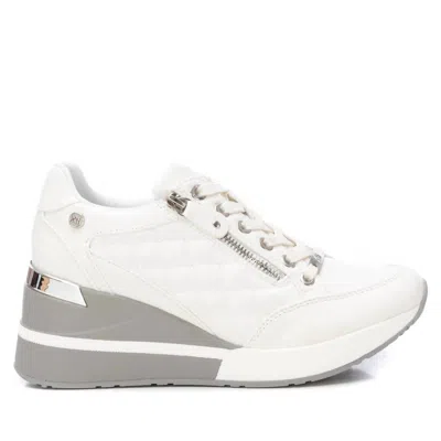 Xti Women's Leather Quilted Sneakers In White