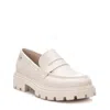 Xti Women's Moccasins In Light Beige In Beige