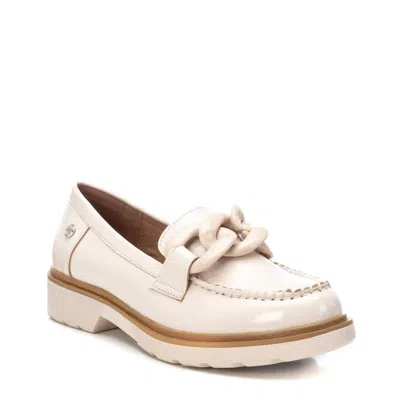 Xti Women's Moccasins In Light Beige In White