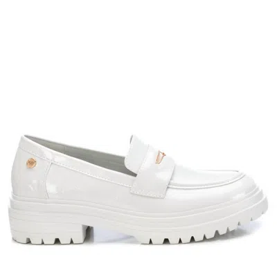 Xti Women's Patent Leather Moccasins In Ice In Blue