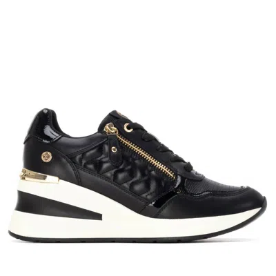 Xti Women's Round Toe 144380 Sneakers In Black