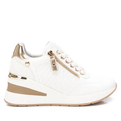 Xti Women's Trainer Sneakers In White