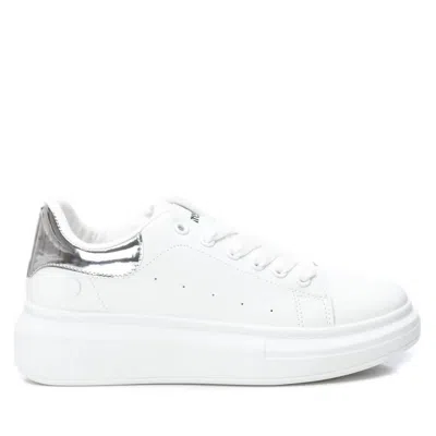 Xti Women's Trainer Sneakers In White