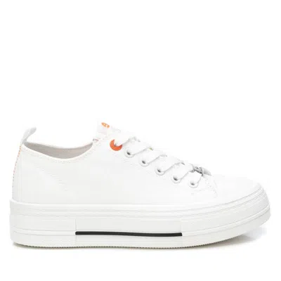 Xti Women's Urban Style Canvas Platform Sneakers Refresh By  In White