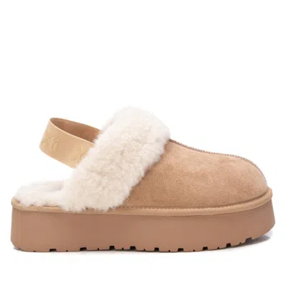 Xti Women's Winter Clogs In Beige