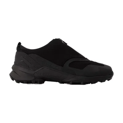 Y-3 Adidas Swift R3 Low Gtx Sneakers In Black