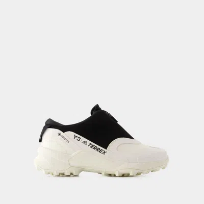 Y-3 White Terrex Swift R3 Gtx Sneakers In Black