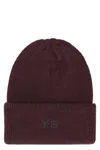 Y-3 Embroidered-logo Beanie Hat In Burgundy