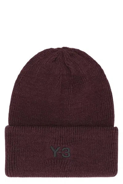 Y-3 KNITTED HAT WITH LOGO