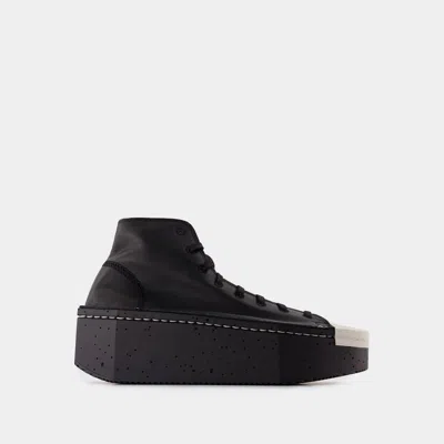 Y-3 Kyasu Hi Sneakers In Black