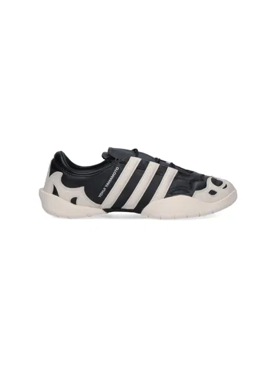 Y-3 Regu 2002 Sneakers In Black