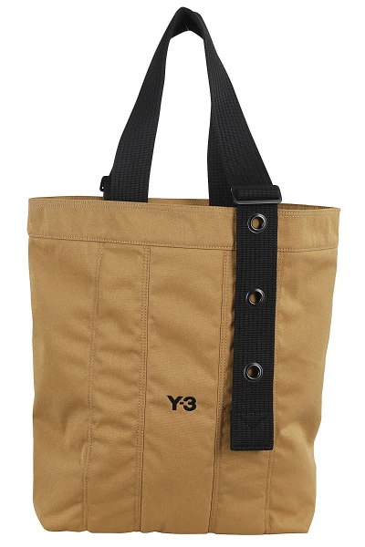 Y-3 Logo刺绣手提包 In Brown