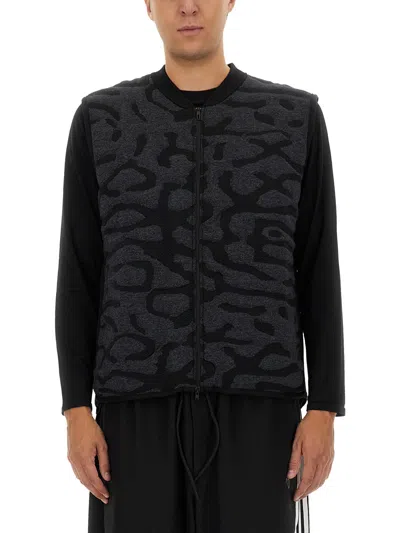 Y-3 Vest With Zip. In Black