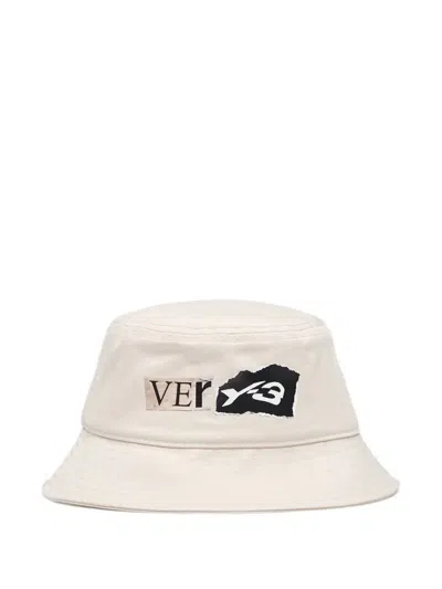 Y-3 Graphic Bucket Hat In Neutral