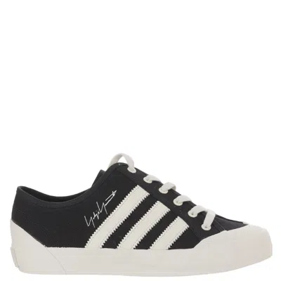 Y-3 Low-top Sneakers With Zigzag Stripes And Signature Detail In Black