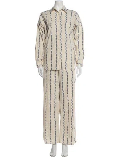 Pre-owned Yaitte Striped Pant Set In Neutrals