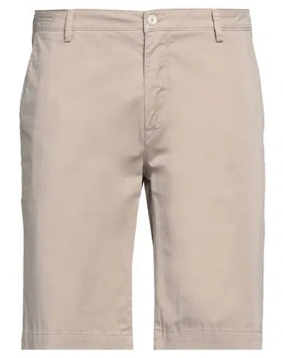 Yan Simmon Man Shorts & Bermuda Shorts Beige Size 36 Cotton, Elastane