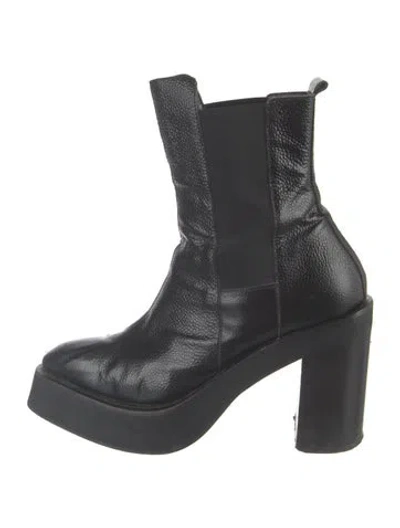 Pre-owned Yang Li Leather Chelsea Boots In Black