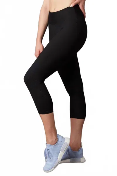 Year Of Ours Reformer Capri Leggings In Black