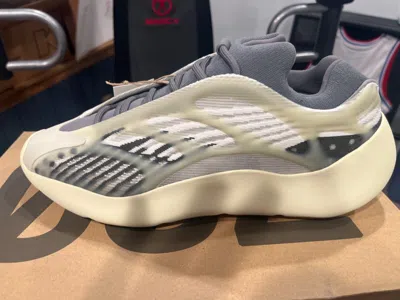 Pre-owned Yeezy 700 V3 Salt In Multicolor