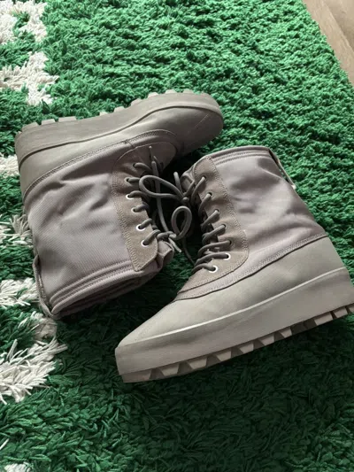 Pre-owned Yeezy Adidas  950 Moon Rock Boot In Sand