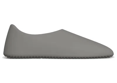 Pre-owned Yeezy Men's  Yzy Sl01 Sneakers In Grey