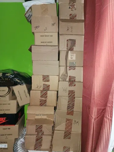 Pre-owned Yeezy Mystory Lot All Ds Read Description Size 10-10.5 In Multicolor