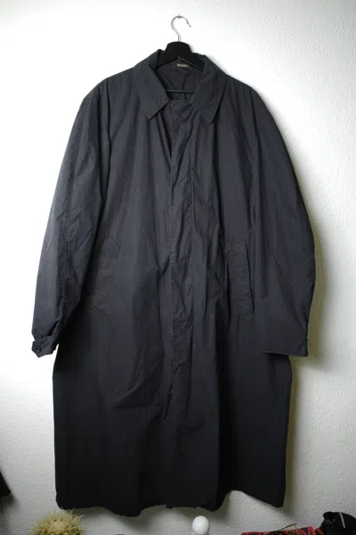 Pre-owned Yeezy Season 5 Trenchcoat In Black