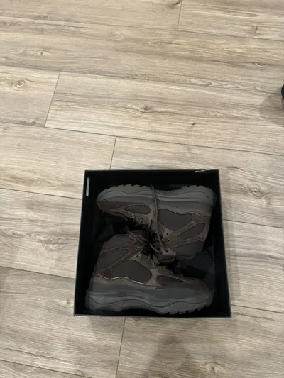 Pre-owned Yeezy Season 7 Oil Desert Boots In Black