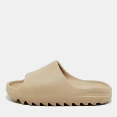 Pre-owned Yeezy X Adidas Beige Rubber Pure Slides Size 43 In Sand
