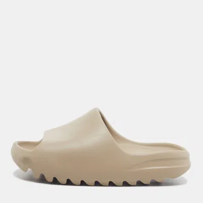 Pre-owned Yeezy X Adidas Slide Size 35.5 Beige Rubber Pool Slide In Sand