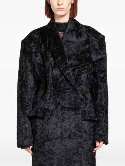 Yehuafan 비대칭 라펠 코트 In Black