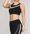 Yelete Curves Confidence Striped Workout Sports Bra In Gray/black