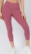Yelete Seamless Butter Capri Leggings In Dusty Rose