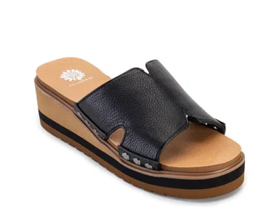 Yellow Box Alameda Wedge Sandal In Black