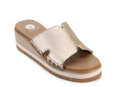 Yellow Box Alameda Wedge Sandal In Light Gold