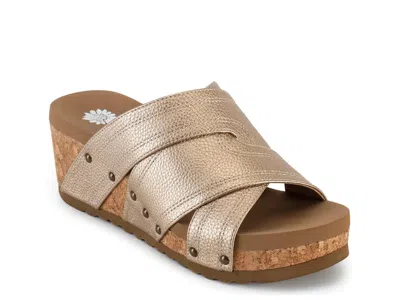 Yellow Box Alice Wedge Sandal In Silver