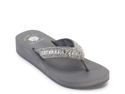 Yellow Box Carinah Wedge Sandal In Gray
