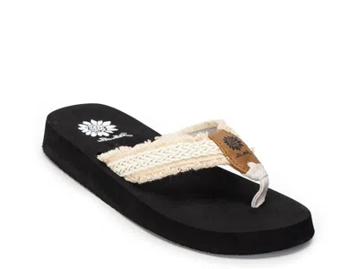 Yellow Box Fianni Sandal In White