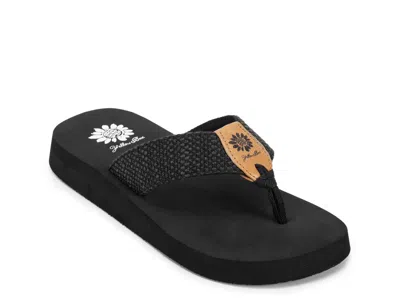 Yellow Box Frayz Sandal In Black