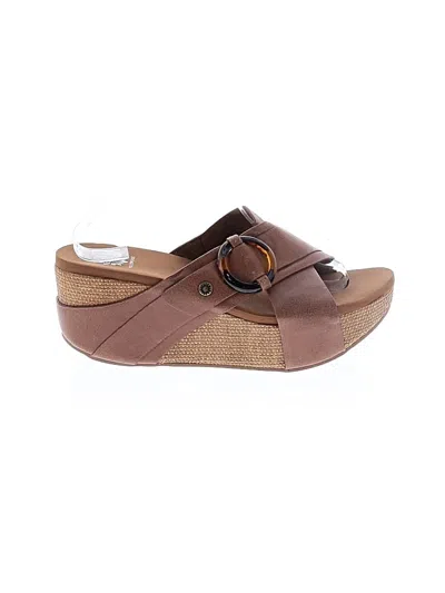 Pre-owned Yellow Box Wedges In Brown
