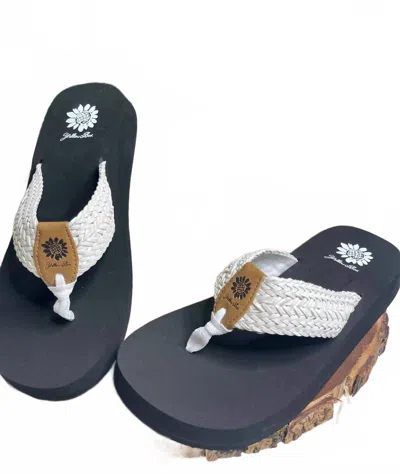 Yellow Box Women's Falia Flip-flops In White In Black