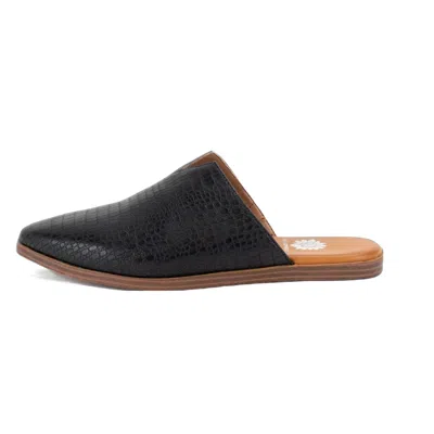 Yellow Box Women's Novita Flat Mule In Black
