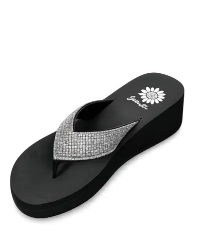 Yellow Box Women's Tari Flip-flops In Black/ Clear