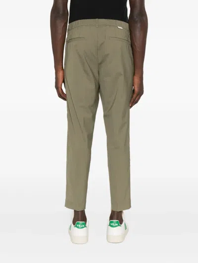 Yes London Pleated Zip-pocket Trousers In Green