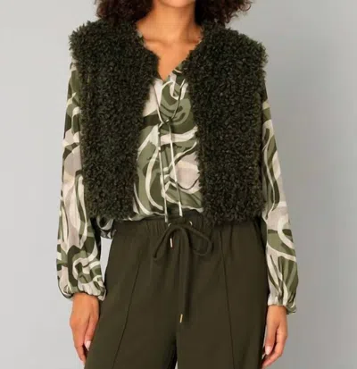 Yest Caroline Vest In Army Green In Black