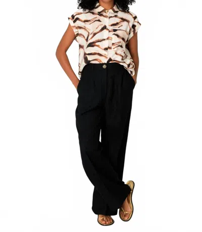 Yest Gilana Essential Trousers In Black