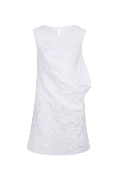 Yibri In White