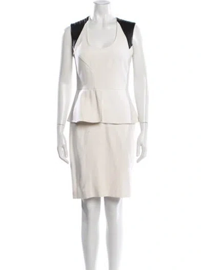 Pre-owned Yigal Azrouël Wool Knee-length Dress In Neutral